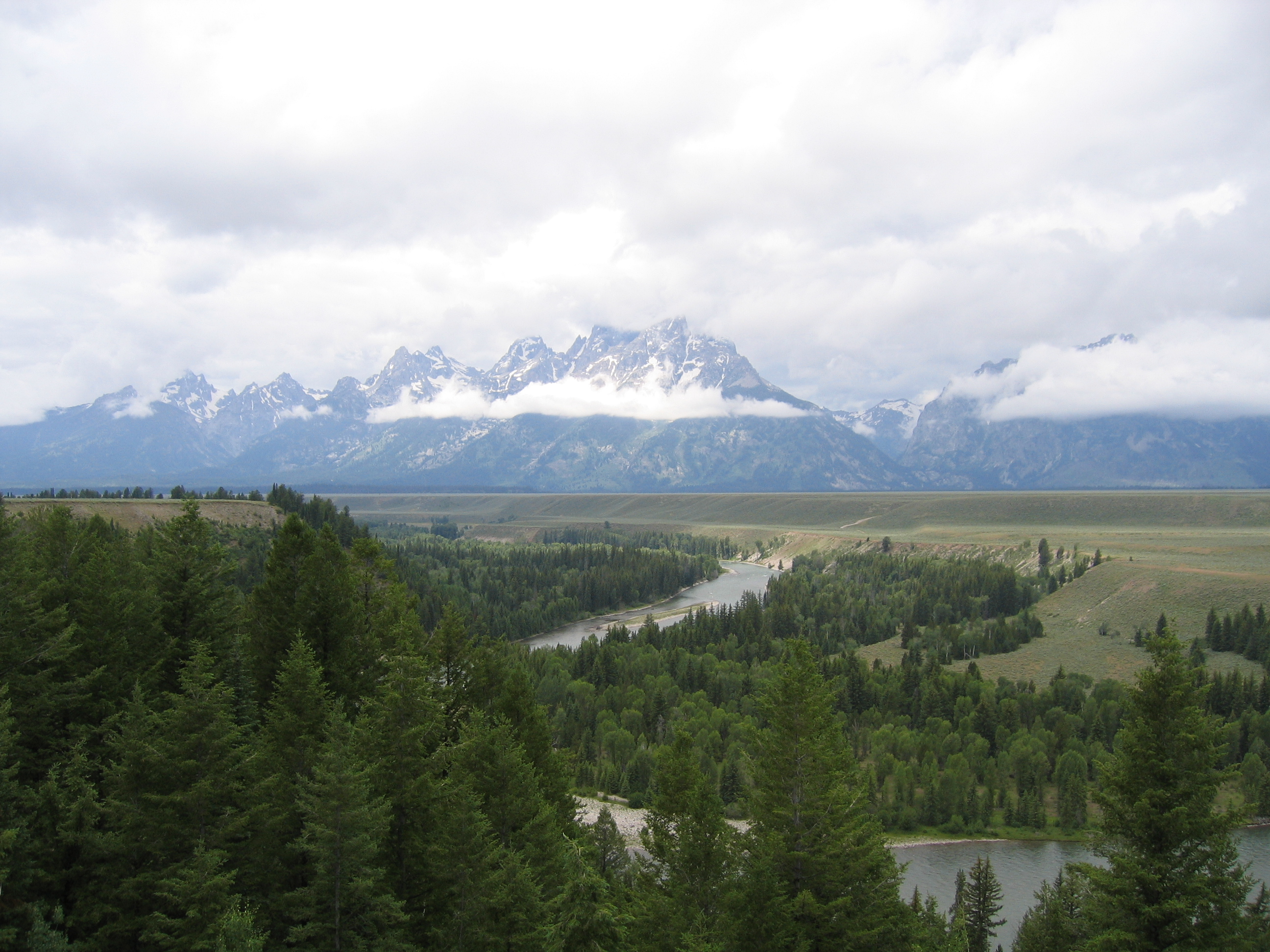 cloudcoveredsnakeriverlookout5.jpg